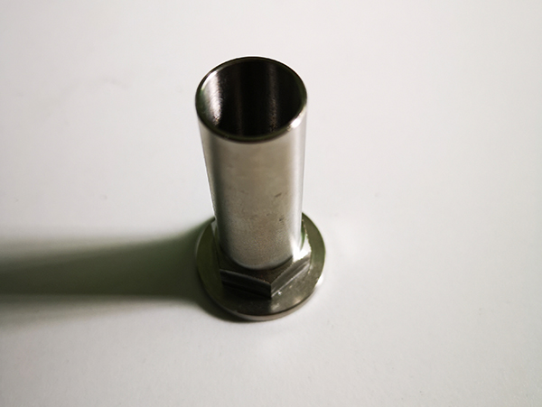 鈦合金材料在空氣中的反應與溫度關(guān)系